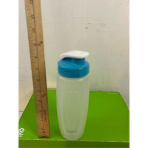 Rubbermaid water bottle turquoise flip top 20 oz‎ retired